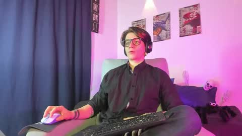 Angelo online show from October 22, 2:04 am