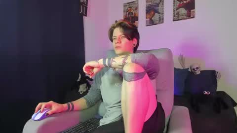 Angelo online show from October 17, 3:21 am