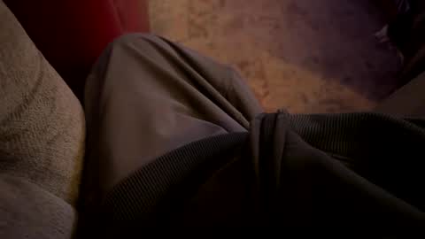 Jeremys room chill and puff one enjoy online show from January 18, 9:11 am