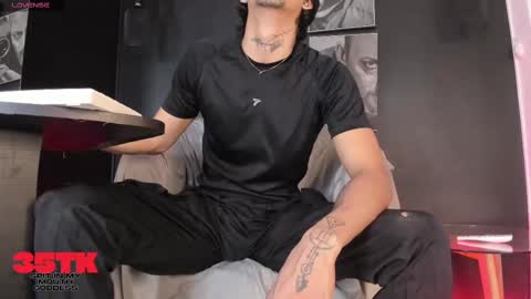 jett_savage online show from November 18, 3:16 pm