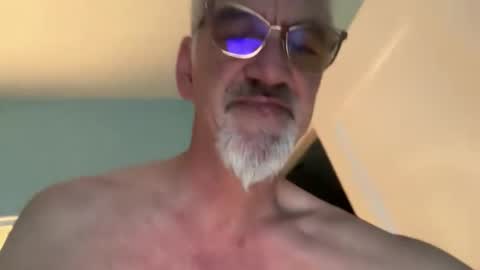 jewlronny online show from October 31, 3:26 pm