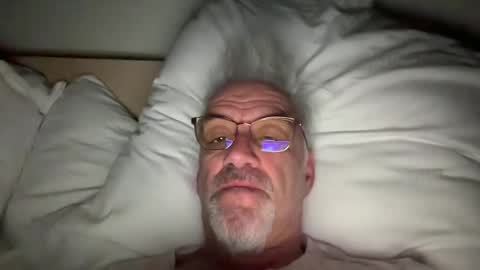 jewlronny online show from December 10, 6:44 am