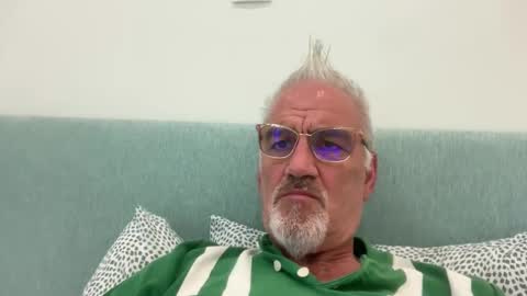 jewlronny online show from October 15, 2:57 pm