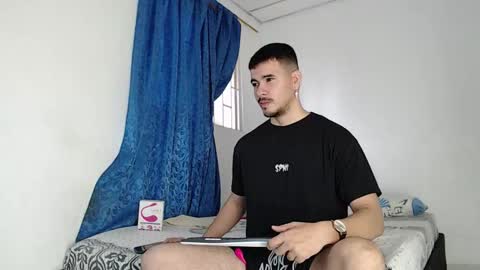 Juan David online show from October 11, 11:58 am