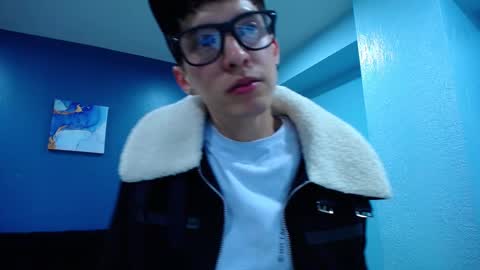 Jheampiero online show from October 24, 1:46 pm