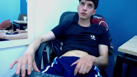 Jheampiero online show from November 19, 3:34 pm