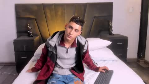 Snapshot of jhoanleandro chatting on March 3, 4:01 am jhoanleandro online show from March 3, 4:01 am