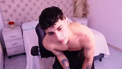 jhoanleandro online show from May 21, 10:36 pm