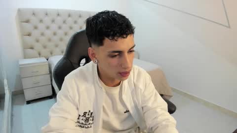 Snapshot of jhoanleandro chatting on October 9, 5:56 am jhoanleandro online show from October 9, 5:56 am