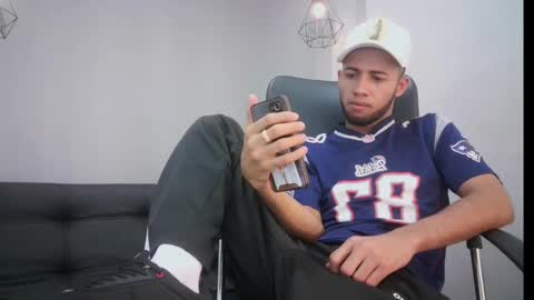 Snapshot of jhon_malo chatting on January 30, 1:11 am jhon_malo online show from January 30, 1:11 am
