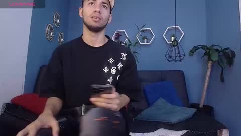 Snapshot of jhon_malo chatting on September 13, 12:39 pm jhon_malo online show from September 13, 12:39 pm