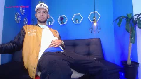 jhon_malo online show from October 22, 3:21 am