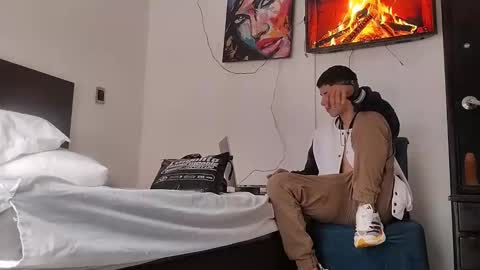 Snapshot of jhongrey2 chatting on December 27, 2:12 pm jhon online show from December 27, 2:12 pm