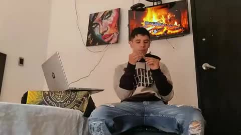 Snapshot of jhongrey2 chatting on January 18, 3:27 pm jhon online show from January 18, 3:27 pm