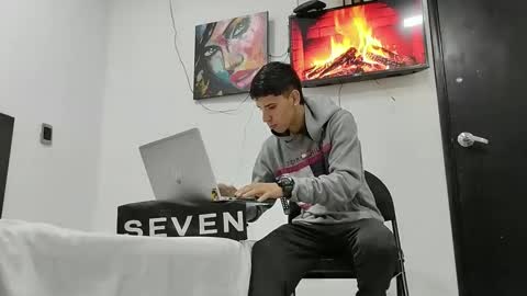 Snapshot of jhongrey2 chatting on February 25, 4:21 pm jhon online show from February 25, 4:21 pm