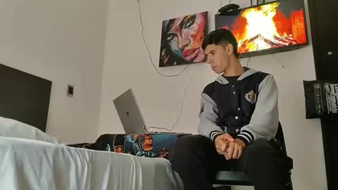 Snapshot of jhongrey2 chatting on February 12, 7:02 pm jhon online show from February 12, 7:02 pm