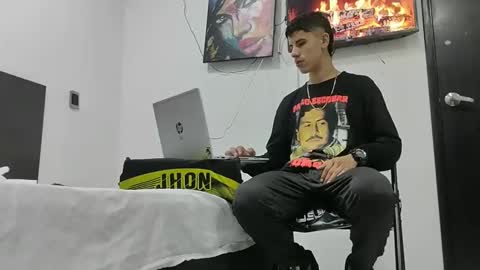Snapshot of jhongrey2 chatting on March 12, 12:04 pm jhon online show from March 12, 12:04 pm
