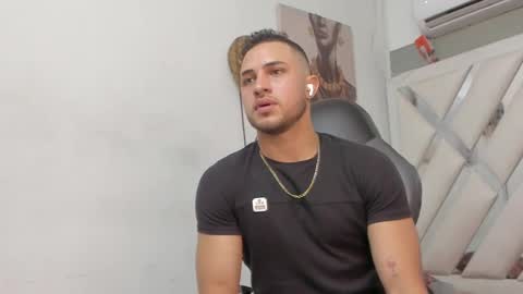 Snapshot of jhonny_flames7 chatting on January 30, 3:44 am jhonny online show from January 30, 3:44 am