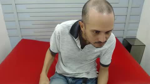 Snapshot of jhontorres018 chatting on February 25, 7:58 pm jhontorres018 online show from February 25, 7:58 pm