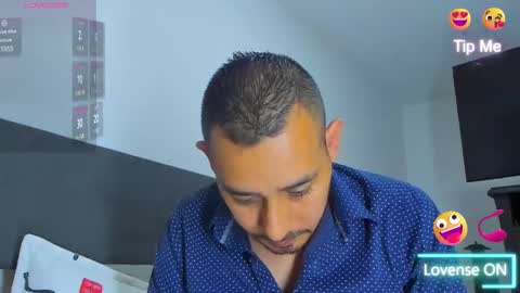 Jhony Alzate online show from February 10, 1:24 am