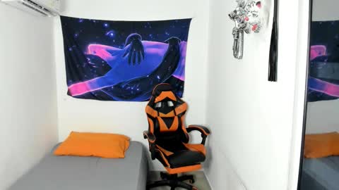 jhosep_hamilton online show from September 25, 9:46 pm