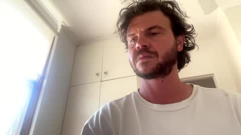 Snapshot of jmajick chatting on December 8, 3:32 am jmajick online show from December 8, 3:32 am