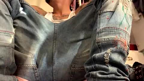 jmartel92 online show from March 3, 3:52 pm