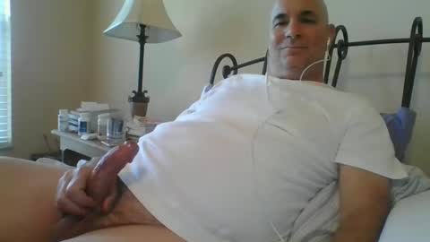 Snapshot of jmichael50 chatting on January 1, 9:52 pm jmichael50 online show from January 1, 9:52 pm