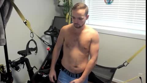 Bottomboy24 online show from December 17, 11:11 pm