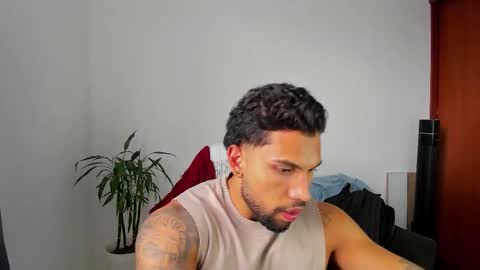 joe_esthetic online show from October 17, 7:29 pm