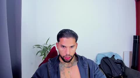 joe_esthetic online show from October 20, 12:53 pm