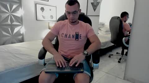 johan online show from December 15, 1:57 am