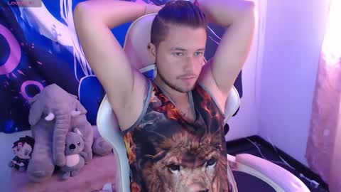 JOHAN independient model online show from April 23, 5:26 pm