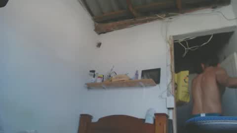 Snapshot of johantorres19 chatting on January 7, 7:49 pm johantorres19 online show from January 7, 7:49 pm