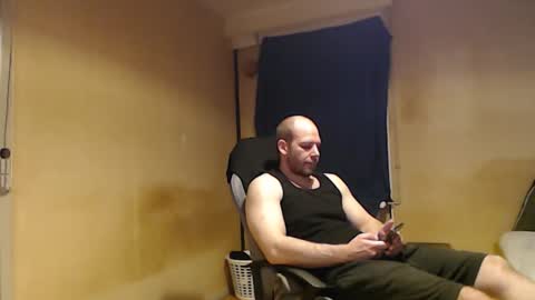 john1212124 online show from October 2, 3:54 am