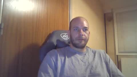 john1212124 online show from September 26, 1:25 am