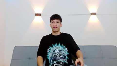 john_ssnow29 online show from October 22, 12:31 pm