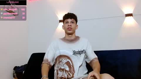 john_ssnow29 online show from September 28, 10:30 pm