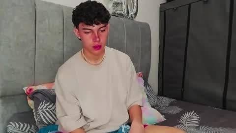 John Vichenso online show from December 17, 1:49 pm