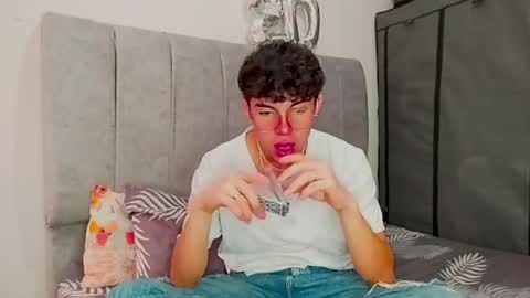 John Vichenso online show from December 5, 2:44 pm