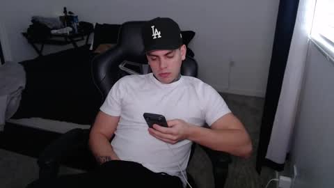 JAXX online show from January 8, 5:18 pm