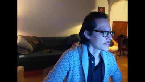 Johnee online show from March 8, 9:13 am