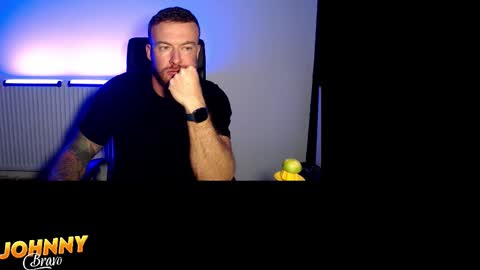 johnny_bravo808 online show from September 24, 1:38 am