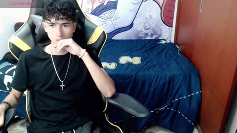 Snapshot of johnny_cagee chatting on December 11, 3:47 am johnny_cagee online show from December 11, 3:47 am