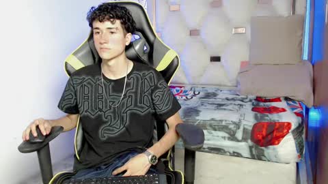 Snapshot of johnny_cagee chatting on September 18, 3:52 am johnny_cagee online show from September 18, 3:52 am