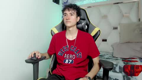 Snapshot of johnny_cagee chatting on October 2, 4:49 am johnny_cagee online show from October 2, 4:49 am