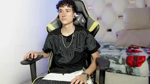 Snapshot of johnny_cagee chatting on September 19, 4:02 am johnny_cagee online show from September 19, 4:02 am