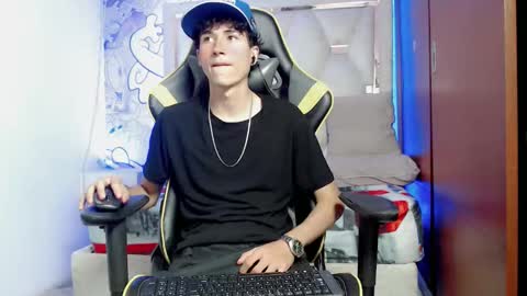 johnny_cagee online show from October 11, 5:55 am