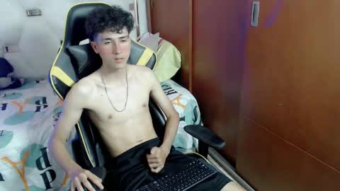 johnny_cagee online show from November 18, 5:33 am