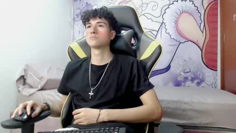 Snapshot of johnny_cagee chatting on December 22, 5:01 am johnny_cagee online show from December 22, 5:01 am